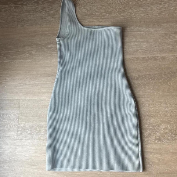 Gray Ribbed Mini Dress - Picture 3 of 5